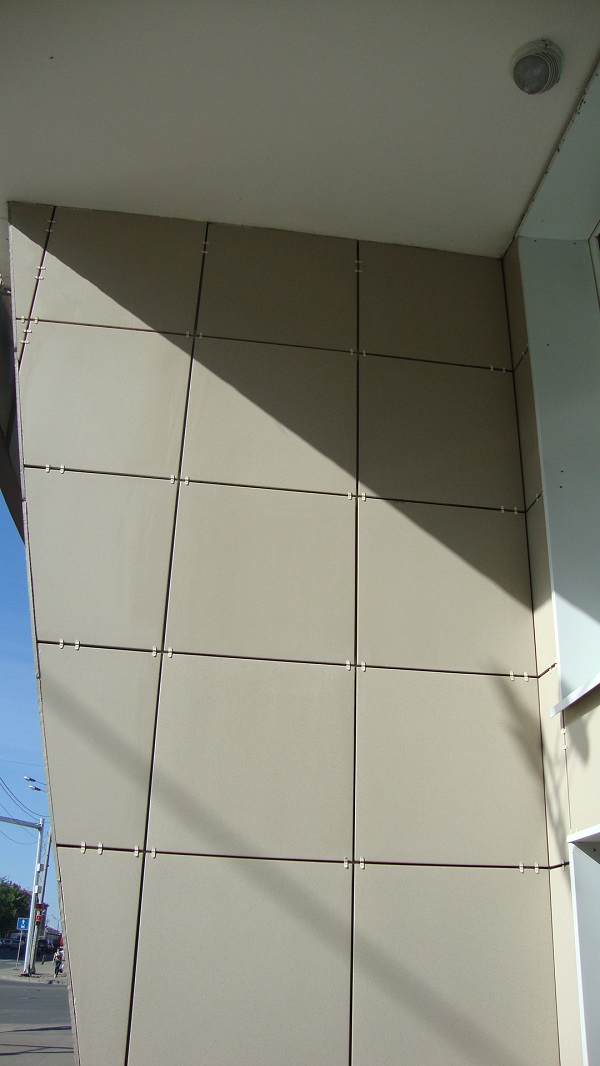 мойка вентилируемого фасада из керамогранита
